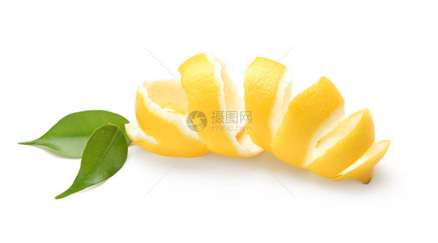 白色背景上的柠檬皮图片