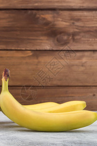 皮肤上成熟的香蕉木图片