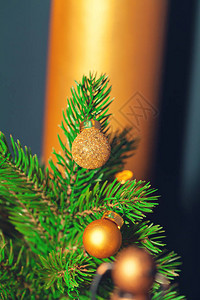 装饰圣诞树特写图片