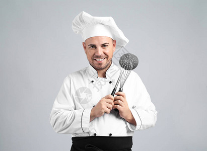 男厨师用灰色背图片