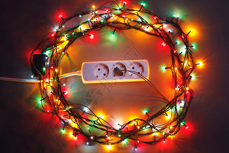 圣诞花环灯绕电延长线图片