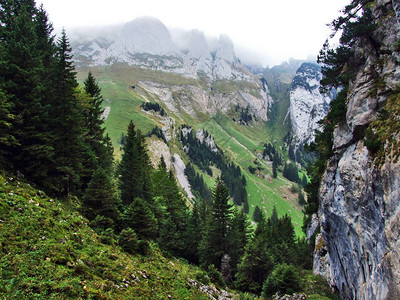 瑞士阿彭策尔内诺罗登州阿尔普斯坦山群图片