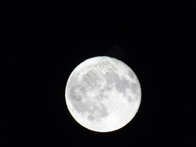 夜里在热诺瓦市的满月中拍摄了惊人的全月摄影其背景和一些星中的图片