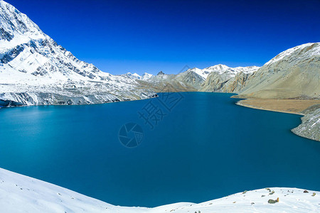 尼泊尔喜马拉雅山的Annapurna山脉中的Tilicho湖4图片