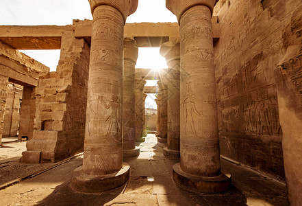 在上埃及为上帝所献给神的KomOmbo寺庙图片