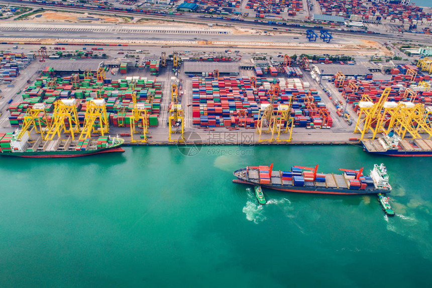 集装箱港口和集装箱船运输新图片