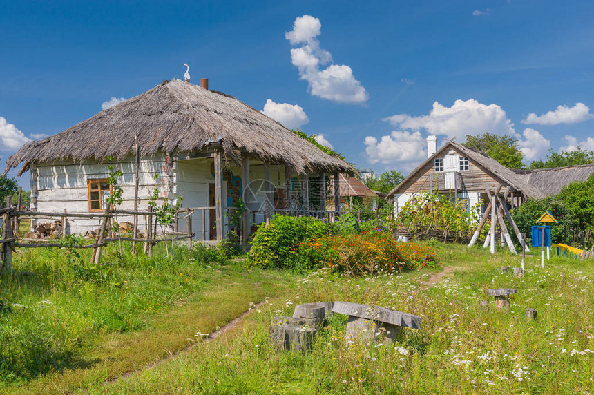 乌克兰中央Dikanka村附近一个古老图片