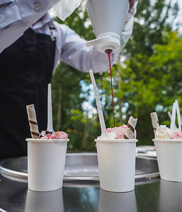 泰国冷冻冰淇淋卷炒冰淇淋图片