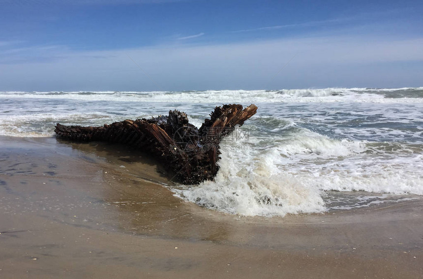 OBX海滩上的海难图片