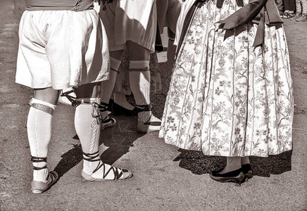 西班牙传统服装舞者团体图片