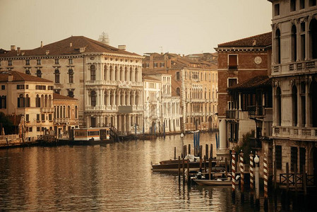 威尼斯大运河的夕阳风景图片