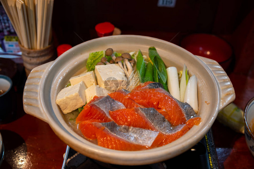 日本菜Ishikarinabe图片