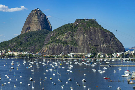 异国情调的山脉名山巴西南美洲里约热内卢的甜山小船和游艇图片