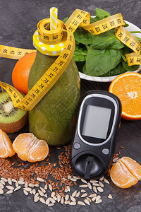 用于测量从水果和蔬菜作为来源的天然维生素和矿物质的糖水平和新鲜健康图片