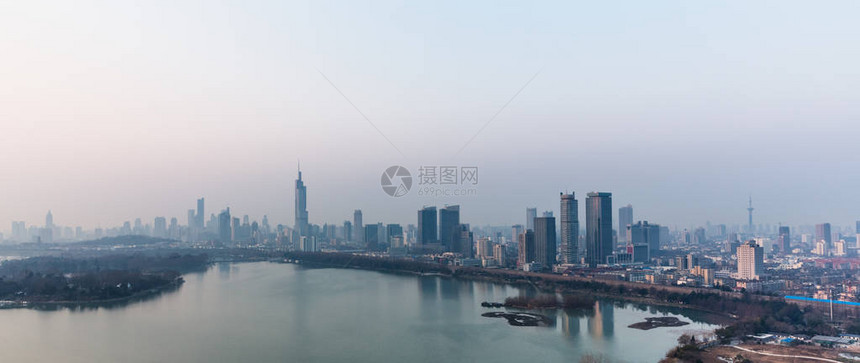 现代的南京市天际线清图片