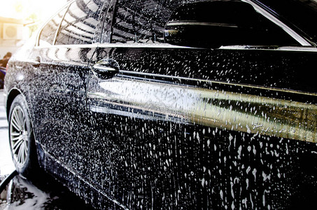 黑洗车泡沫图片