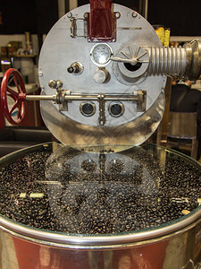 生产烤咖啡豆的工业咖啡机械公司图片