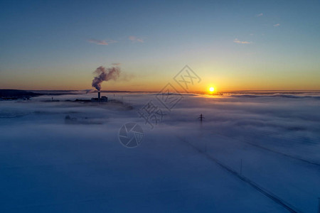 冬季北海道的薄雾图片