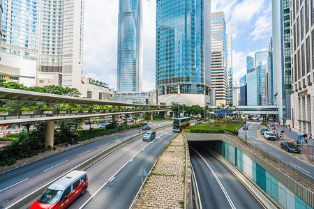 蓝天背景下香港城市美丽的建筑办公楼外部摩天大楼图片