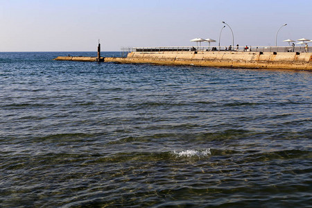 以色列北部地中海的码头背景图片