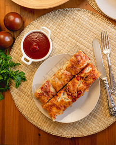 意大利传统面包foccaccia西红柿洋葱图片