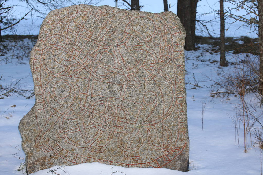 瑞典兰州乌普萨拉Heby附近的Runestone图片