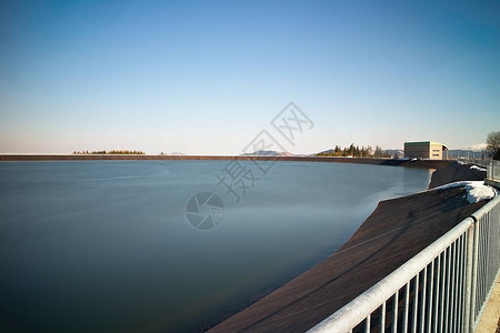 斯洛伐克CiernyVah水电站独特项目的水位好久不见的照片美背景图片