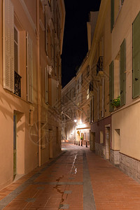 维尔老城夜里狭窄的街道是公国四区之一图片