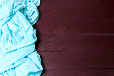 这个粉末蓝棉织物给春天的浪漫带来了一股光芒图片
