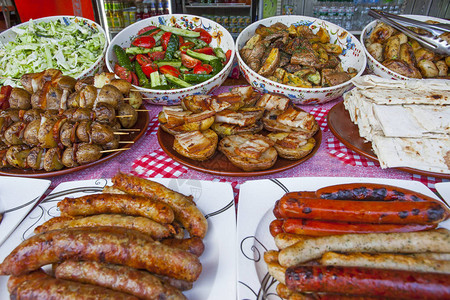 乌克兰的传统食品土豆有脂肪火腿图片