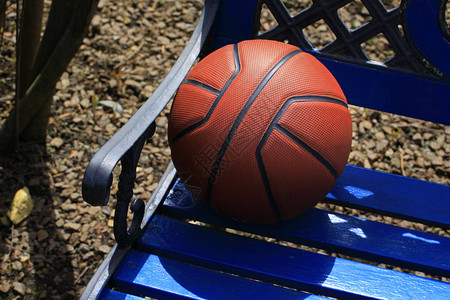 篮球公园长椅没人图片