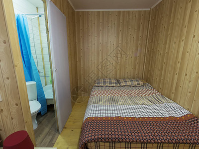 经济型宾馆内部床浴室图片
