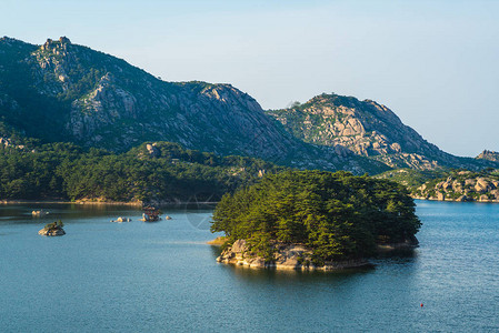 朝鲜三日浦湖景观图片