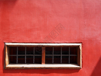 红色的旧水泥墙图片