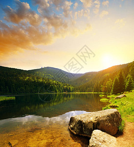 德公园巴伐利亚森林的克莱纳阿伯西湖图片