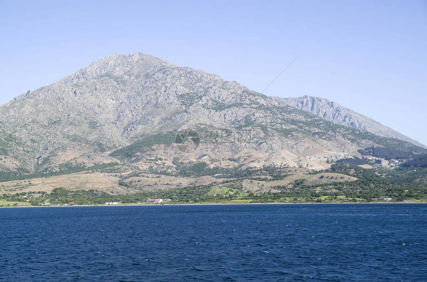 从希腊萨莫特拉克岛和山丘高图片