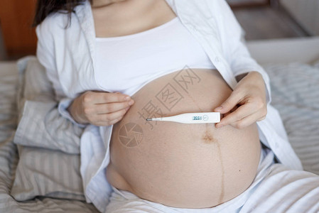 孕妇腹部闭合温度计图片