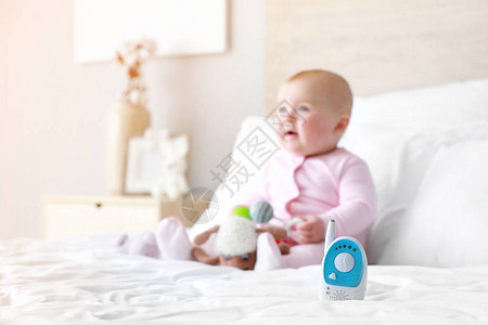 现代婴儿监测器图片