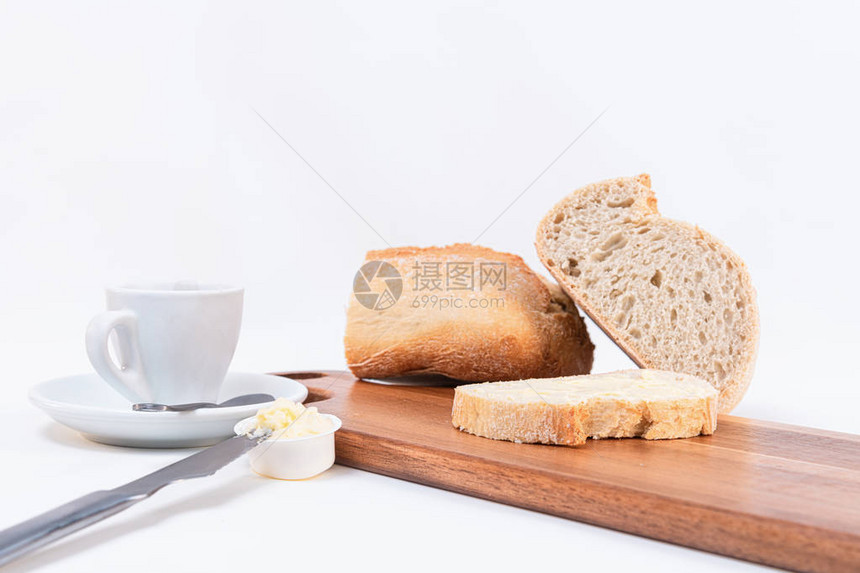 简单早餐吐司和黄油图片