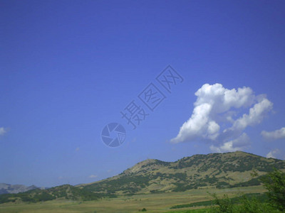 克里米亚河谷地貌景观图片