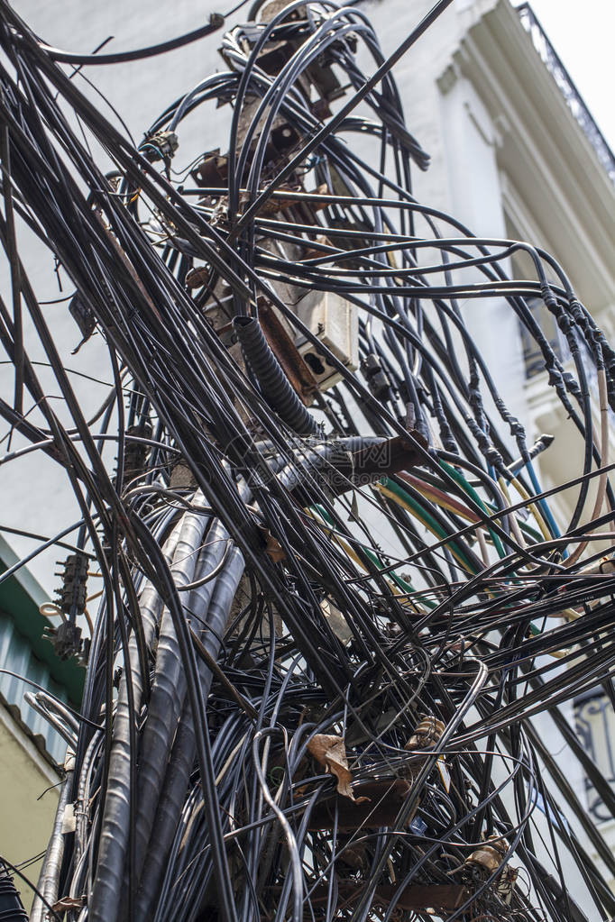 越南电网河内电线杆上的电线图片