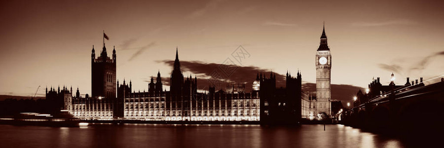 伦敦大本钟和议会大厦的黄昏全景图片