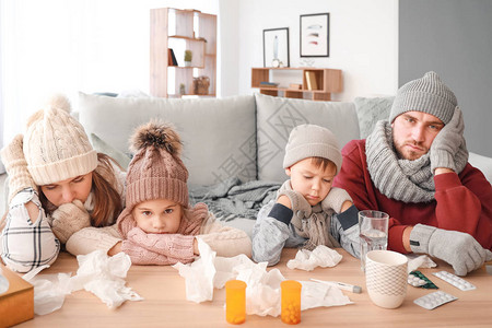 家里得了流感的家人图片