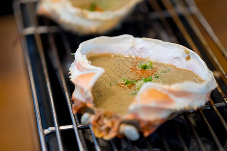 日用蟹壳烤的日本菜豆螃图片