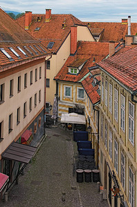 斯洛文尼亚Maribor小街图象的空中景象背景图片