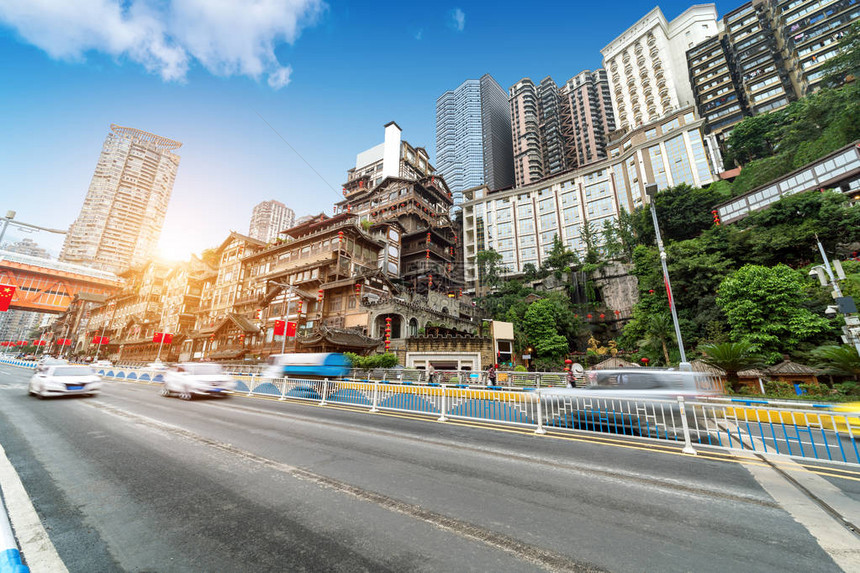 公路和著名的古建筑香港图片