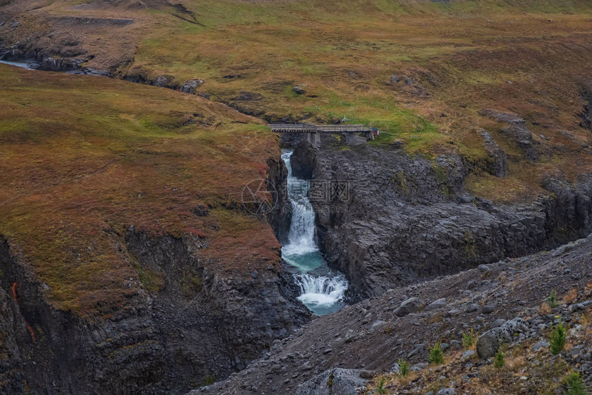 冰岛的斯图拉吉尔巴萨尔特峡谷图片