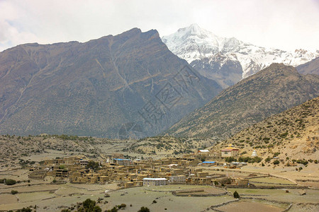 尼泊尔山区居图片