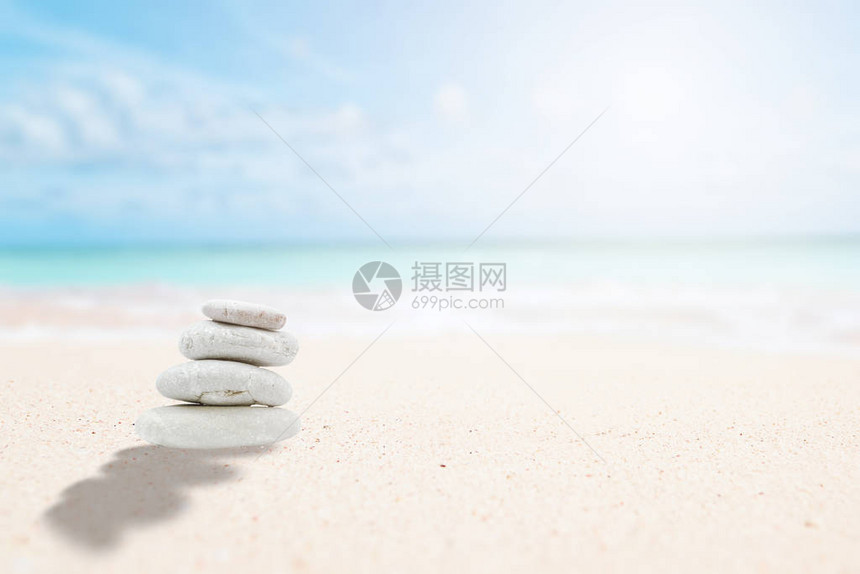 沙天空海洋夏日概念与分图片