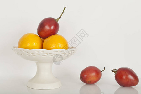 瓷水果碗水果图片
